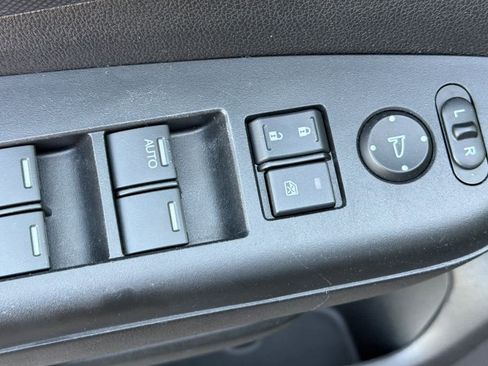 Used 2015 Honda CR-V LX image 15