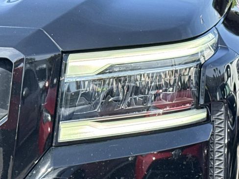 Certified 2023 Nissan Frontier SV w/ Midnight Edition Package RWD image 10