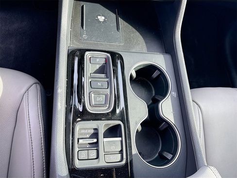 Used 2023 Honda Pilot Touring image 17