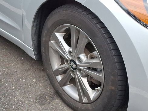 Used 2018 Hyundai Elantra SEL w/ Cargo Package image 10