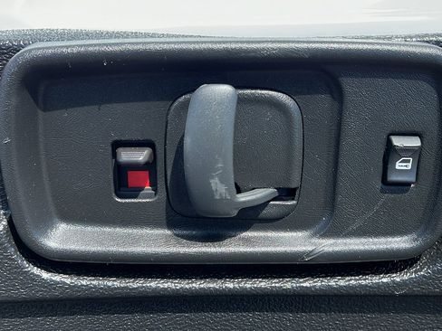 Certified 2022 Chevrolet Express 2500 w/ Driver Convenience Package image 13