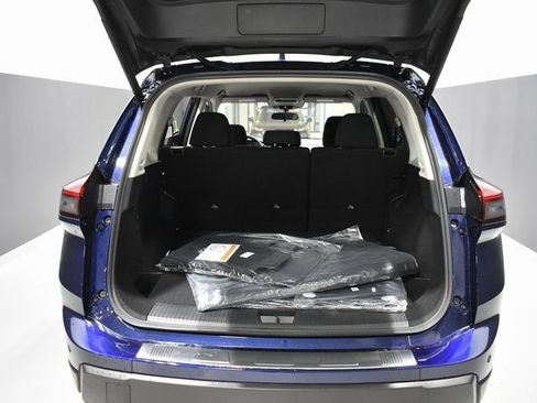 New 2026 Nissan Rogue SV w/ Cold Weather Package image 32