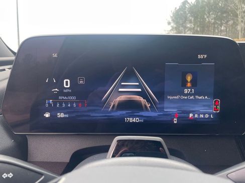 Used 2024 Chevrolet Traverse RS image 14