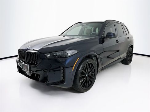 Used 2025 BMW X5 sDrive40i w/ M Sport Package image 3