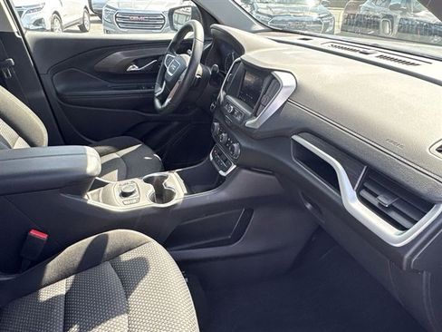 Used 2024 GMC Terrain SLE w/ Driver Convenience Package FWD image 27