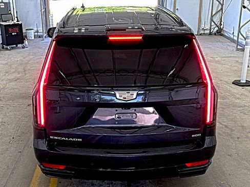 Used 2023 Cadillac Escalade Sport AWD/4WD image 7