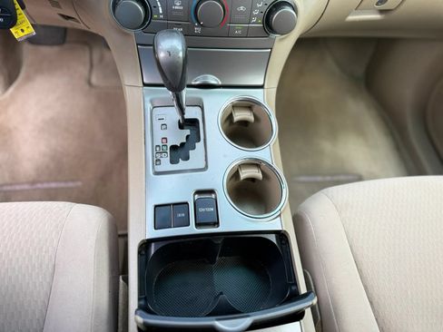 Used 2010 Toyota Highlander 2WD image 27