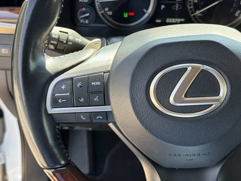 Used 2020 Lexus LX 570 4WD w/ Luxury Package image 23
