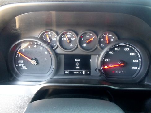 Used 2020 Chevrolet Silverado 1500 Custom w/ Custom Value Package image 21