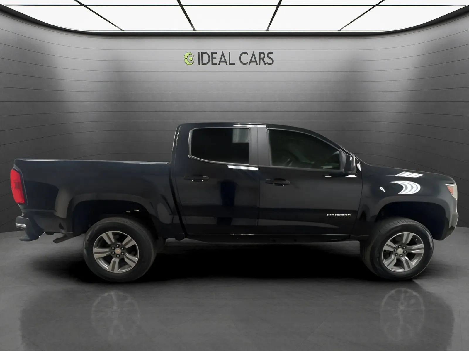 Used 2017 Chevrolet Colorado W/T w/ Custom Special Edition RWD image 4