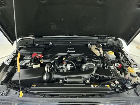 Used 2021 Jeep Wrangler Sport S image 33