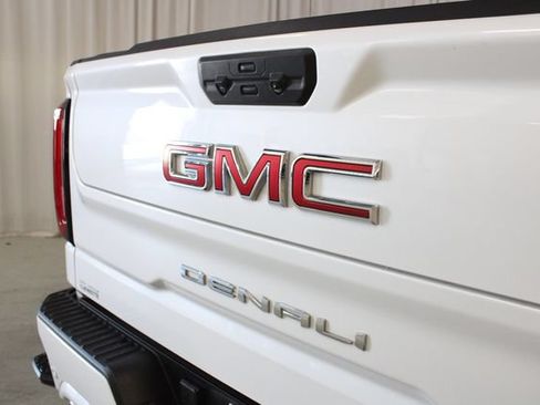 Used 2024 GMC Sierra 1500 Denali AWD/4WD image 32