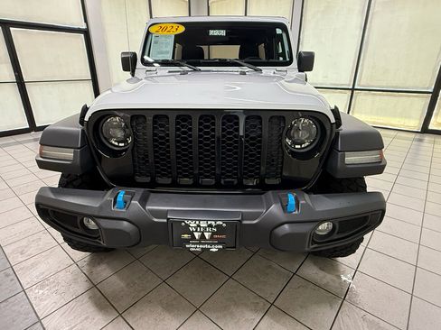 Used 2023 Jeep Wrangler Unlimited w/ Convenience Group AWD/4WD image 11