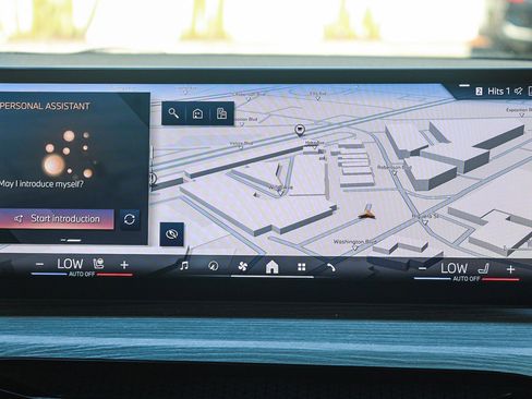 Used 2025 BMW 330i xDrive Sedan image 15