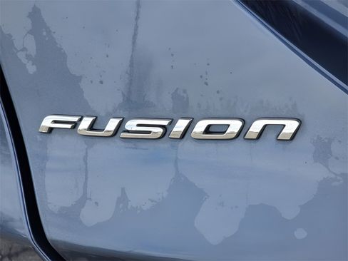 Used 2018 Ford Fusion SE image 11