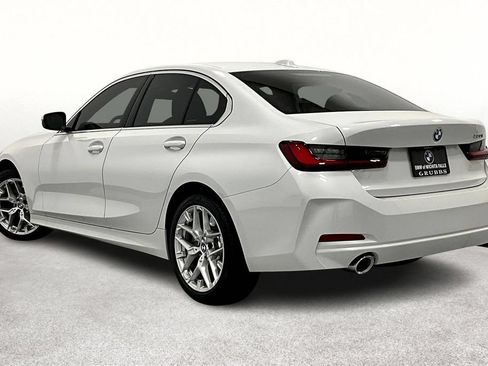 New 2025 BMW 330i Sedan RWD image 4