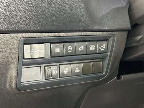 Certified 2025 Toyota Tundra SR5 image 15