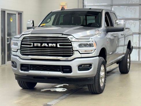 Used 2024 RAM 2500 Laramie AWD/4WD image 3