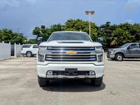 Used 2021 Chevrolet Silverado 2500 High Country w/ Technology Package image 12
