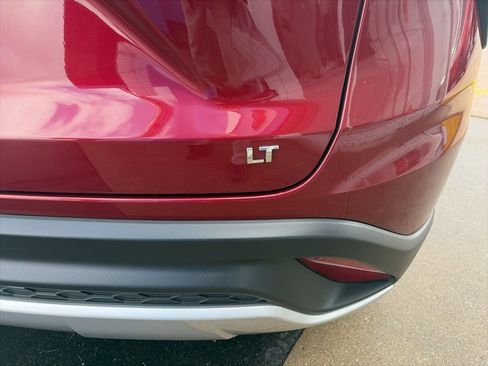 Used 2025 Chevrolet Trax LT image 8