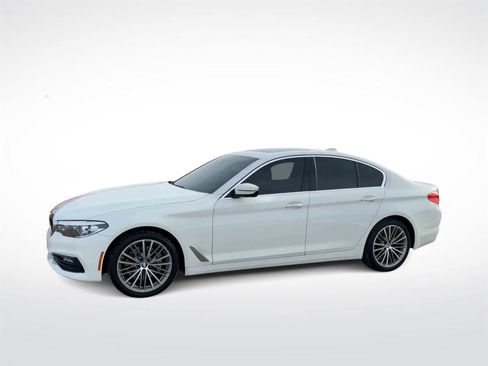 Used 2018 BMW 530i xDrive w/ Premium Package image 5