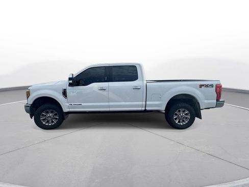Used 2017 Ford F250 Lariat w/ Lariat Ultimate Package AWD/4WD image 9