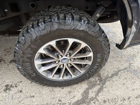 Used 2019 Ford F150 XLT w/ Equipment Group 302A Luxury image 17