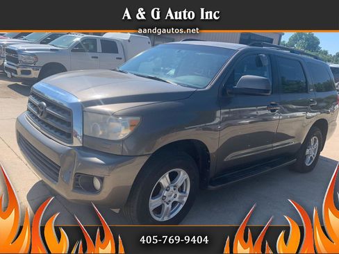 Used 2010 Toyota Sequoia SR5 image 1