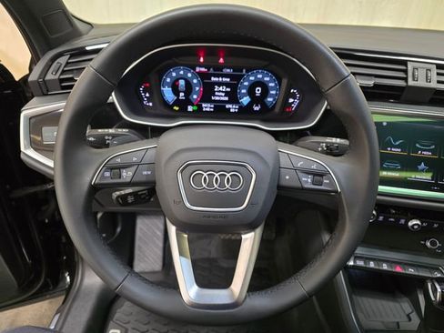 Used 2025 Audi Q3 2.0T Premium w/ Convenience Package image 20