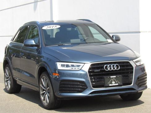 Used 2018 Audi Q3 2.0T Premium Plus w/ Premium Plus Package AWD/4WD image 2