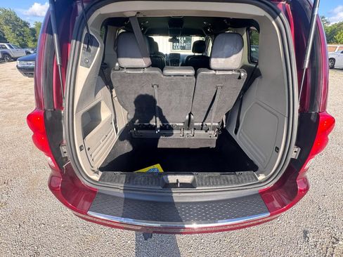 Used 2019 Dodge Grand Caravan SXT FWD image 21