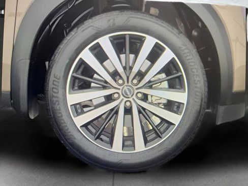 Used 2025 Nissan Pathfinder Platinum w/ Cargo Package AWD/4WD image 21