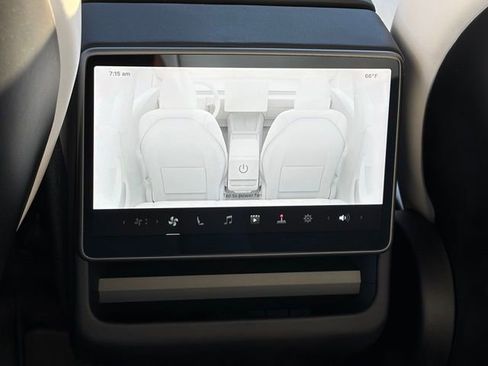 Used 2025 Tesla Model 3 Long Range image 22