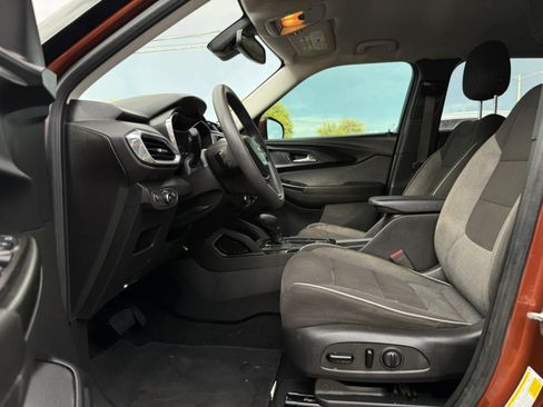 Used 2021 Chevrolet TrailBlazer LT w/ Convenience Package FWD image 39