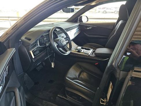 Used 2021 Audi Q8 Premium Plus w/ Premium Plus Package image 4