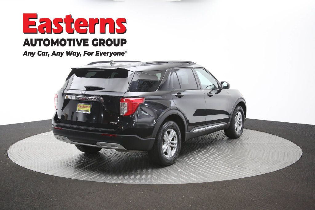 Used 2022 Ford Explorer XLT w/ Equipment Group 202A AWD/4WD image 37