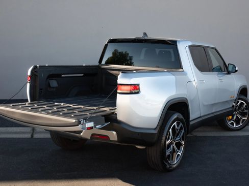 Used 2022 Rivian R1T Launch Edition image 33