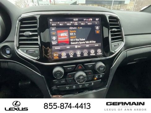 Used 2020 Jeep Grand Cherokee Limited w/ Premium Lighting Group image 18