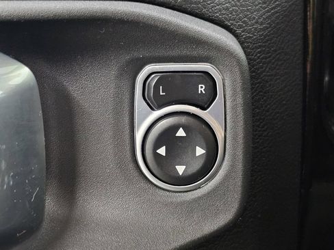 Used 2024 Jeep Wrangler Unlimited Sport AWD/4WD image 25
