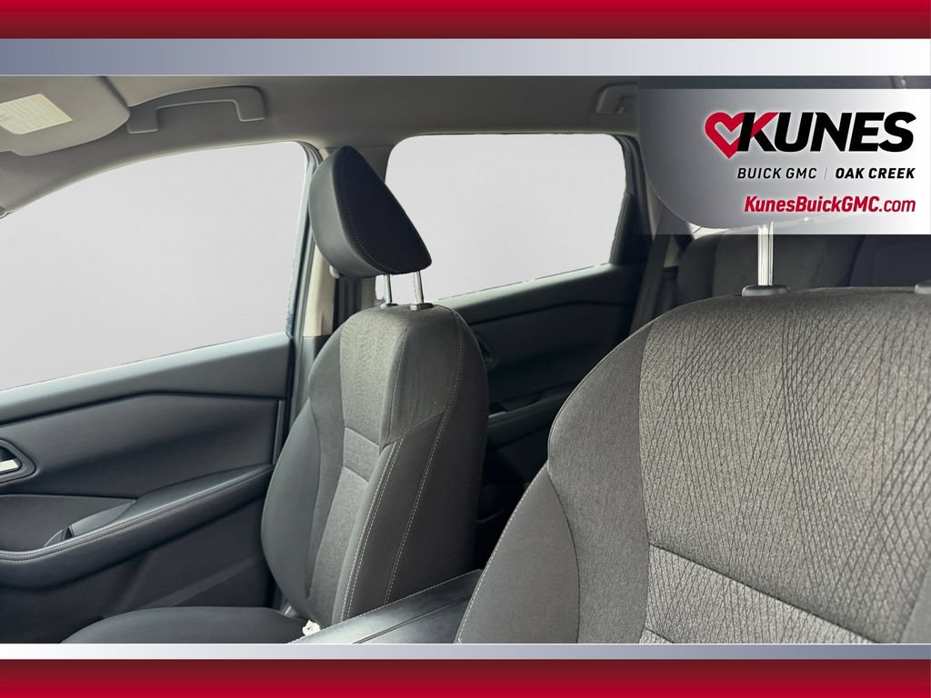 Used 2026 Nissan Rogue SV AWD/4WD image 23