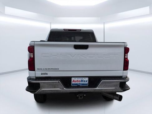 Used 2025 Chevrolet Silverado 2500 LT w/ Convenience Package AWD/4WD image 4