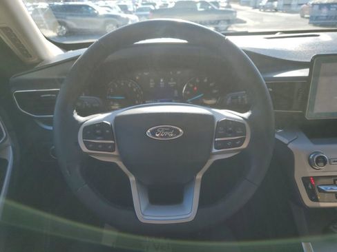 Used 2021 Ford Explorer XLT w/ Equipment Group 202A image 13