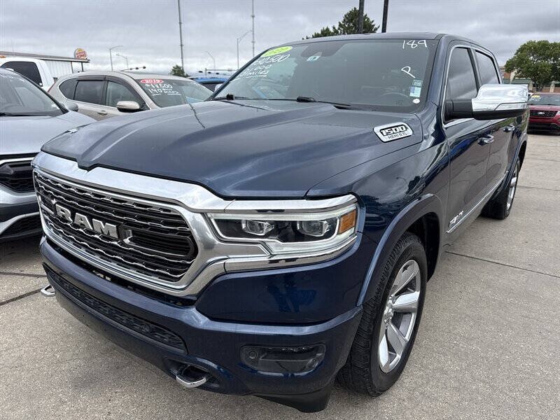 Used 2022 RAM 1500 Limited w/ Body Color Bumper Group AWD/4WD image 1