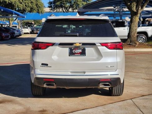 Used 2023 Chevrolet Traverse Premier image 13