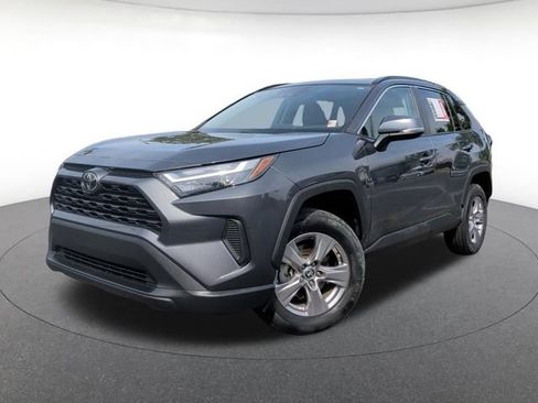 Used 2022 Toyota RAV4 XLE FWD image 1