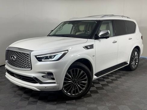 Used 2020 INFINITI QX80 Luxe w/ Sensory Package RWD image 2