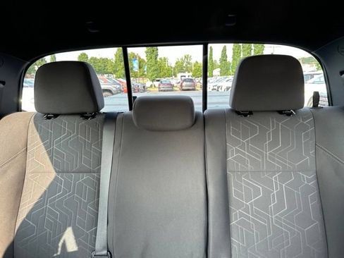 Used 2018 Toyota Tacoma TRD Sport w/ Four Season Floor Mat Package AWD/4WD image 13