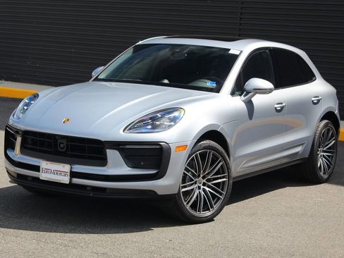 New 2026 Porsche Macan image 1