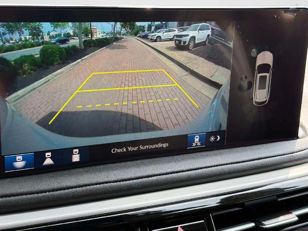 Certified 2025 Acura MDX w/ Technology Package AWD/4WD image 23