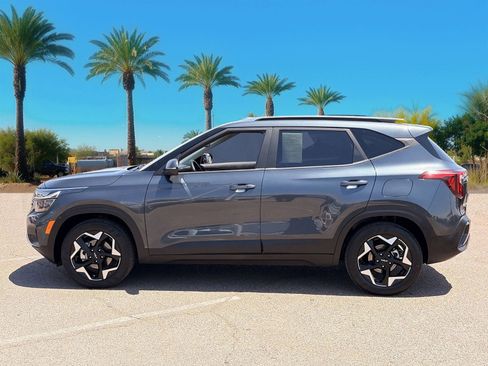 Used 2025 Kia Seltos S FWD image 2